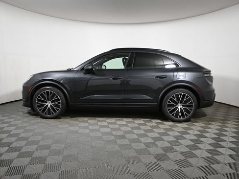 Used 2026 Porsche Macan 4 Electric AWD/4WD image 2