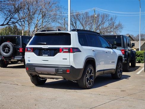 New 2026 Jeep Cherokee Overland image 3