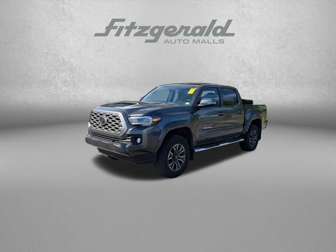 Used 2023 Toyota Tacoma TRD Sport AWD/4WD image 3