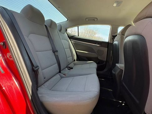 Used 2020 Hyundai Elantra SEL image 29