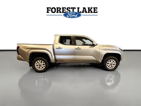 Certified 2024 Toyota Tacoma SR5 AWD/4WD image 8