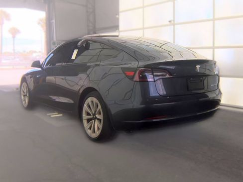 Used 2022 Tesla Model 3 Long Range AWD/4WD image 2