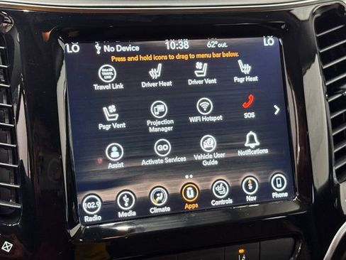 Used 2019 Jeep Cherokee Overland w/ Technology Group image 30