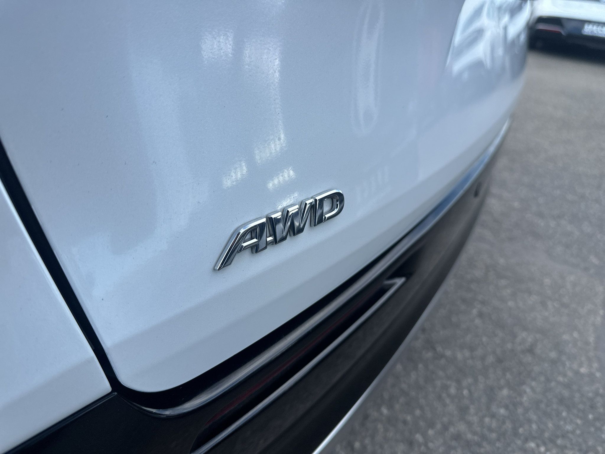 Used 2024 Toyota Sienna Limited AWD/4WD image 23