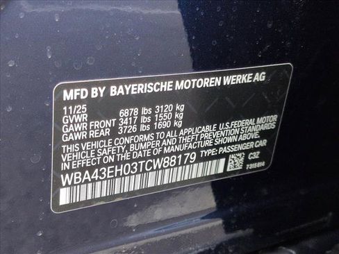 New 2026 BMW 750e xDrive image 18