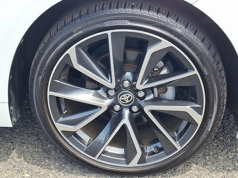 Certified 2022 Toyota Corolla SE image 9