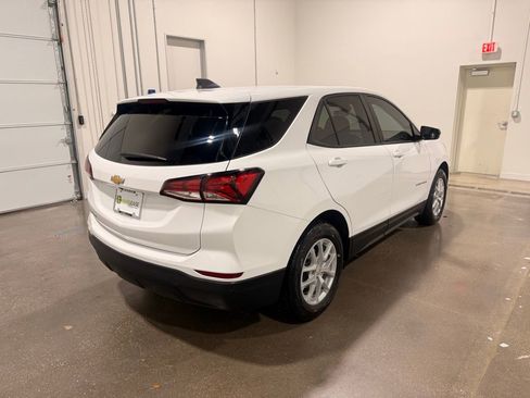 Used 2024 Chevrolet Equinox LS w/ LS Convenience Package image 6