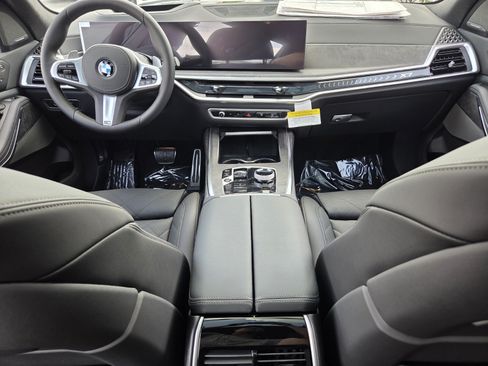 New 2027 BMW X7 xDrive40i w/ M Sport Package AWD/4WD image 14
