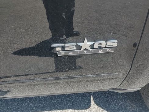 Used 2017 Chevrolet Silverado 1500 LT w/ Texas Edition image 10