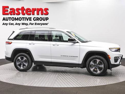 Used 2022 Jeep Grand Cherokee Limited 4xe AWD/4WD image 4