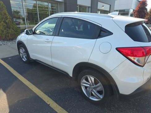 Used 2019 Honda HR-V EX image 3