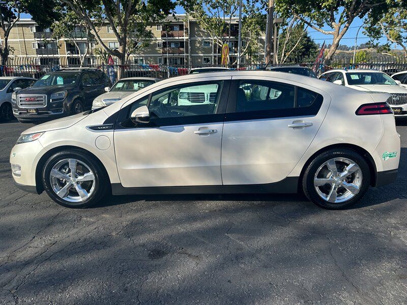 Used 2012 Chevrolet Volt Premium w/ Premium Trim Package FWD image 7