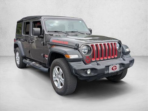 Used 2019 Jeep Wrangler Unlimited Sport S AWD/4WD image 4