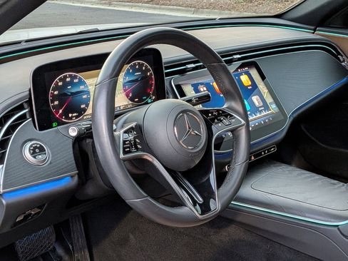 Certified 2025 Mercedes-Benz E 350 4MATIC Sedan image 11