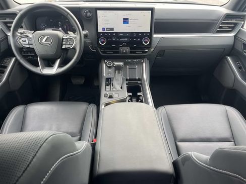 Used 2025 Lexus GX 550 w/ Cold Area Package AWD/4WD image 12