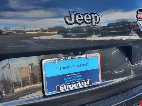 Used 2023 Jeep Grand Cherokee L Limited w/ Black Appearance Package image 34