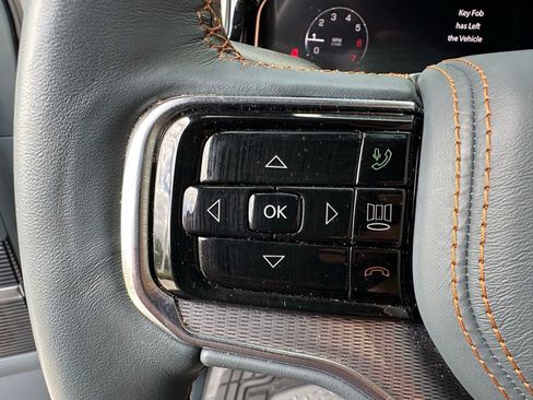 Used 2023 Jeep Grand Wagoneer Series III AWD/4WD image 23