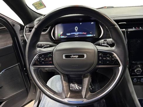 Used 2021 Jeep Grand Cherokee L Overland w/ Luxury Tech Group IV AWD/4WD image 15