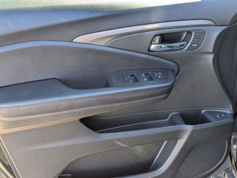 Used 2021 Honda Pilot Special Edition image 14