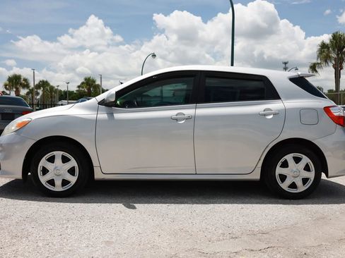 Used 2011 Toyota Matrix w/ Matrix Sport Pkg FWD image 3