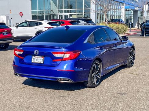 Used 2018 Honda Accord Sport image 4