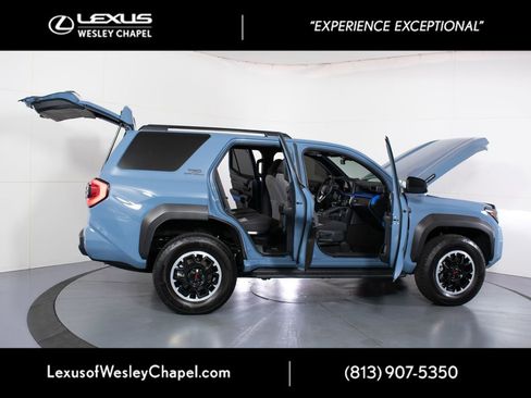 Used 2025 Toyota 4Runner TRD Off-Road AWD/4WD image 15