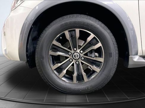 Used 2018 Nissan Armada Platinum w/ Captain Seat Package AWD/4WD image 9