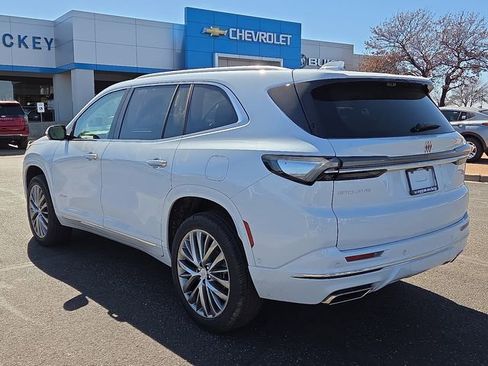 New 2026 Buick Enclave Avenir w/ Super Cruise Package image 3