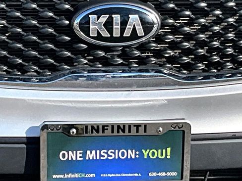 Used 2018 Kia Sorento LX image 12