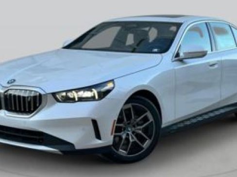 New 2027 BMW i5 xDrive40 AWD/4WD image 1