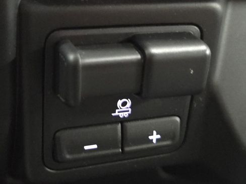 Used 2020 Chevrolet Silverado 1500 LTZ w/ LTZ Plus Package image 8