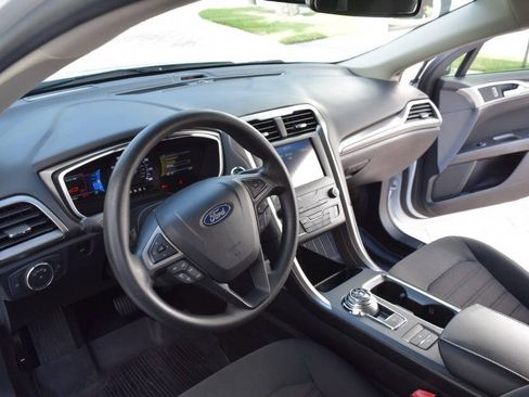 Used 2020 Ford Fusion SE FWD image 41