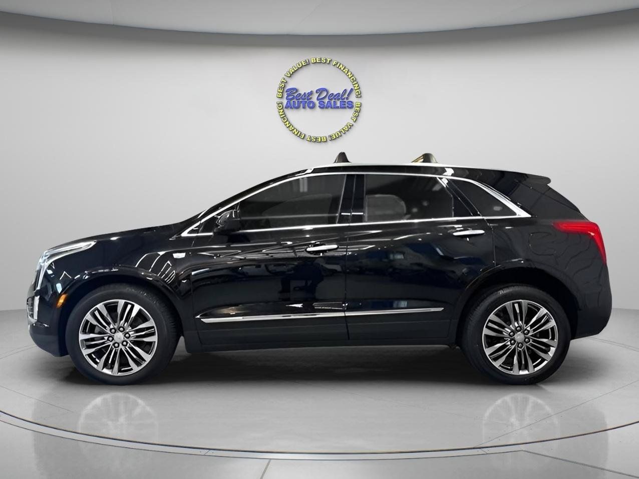 Used 2018 Cadillac XT5 Premium Luxury AWD/4WD image 2