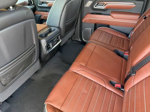 New 2026 GMC Sierra 2500 Denali Ultimate AWD/4WD image 12