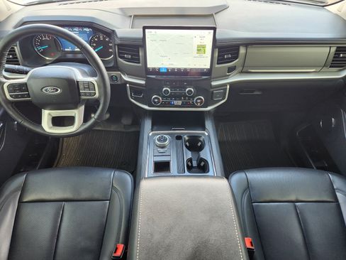 Used 2024 Ford Expedition XLT RWD image 20