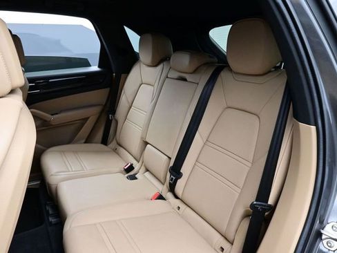 Certified 2021 Porsche Cayenne S AWD/4WD image 14