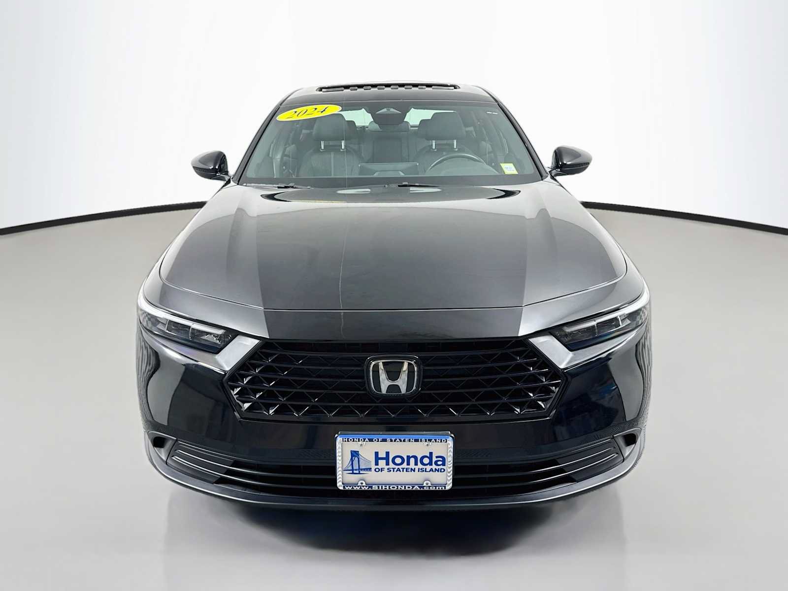 Used 2024 Honda Accord Sport image 2