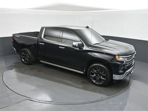 Used 2022 Chevrolet Silverado 1500 LTZ w/ Technology Package image 29