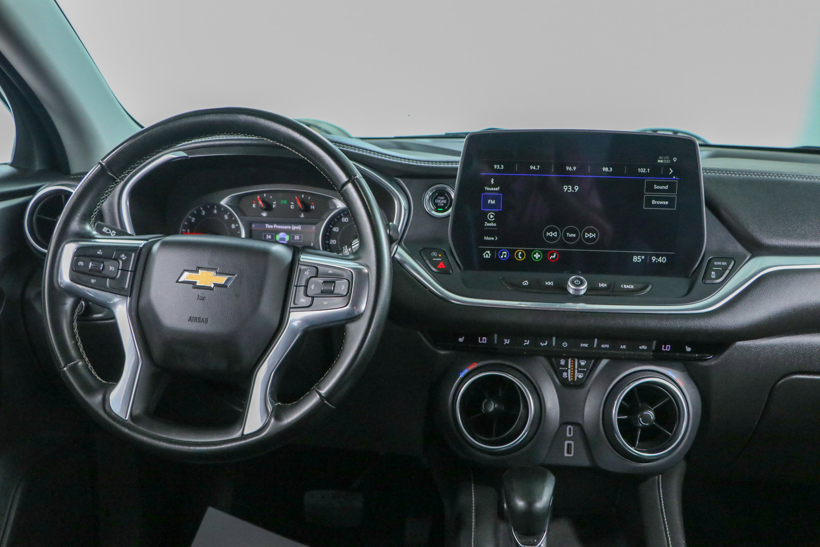 Used 2024 Chevrolet Blazer LT FWD image 17