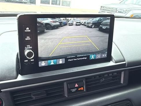 Used 2025 Honda Pilot Touring image 18