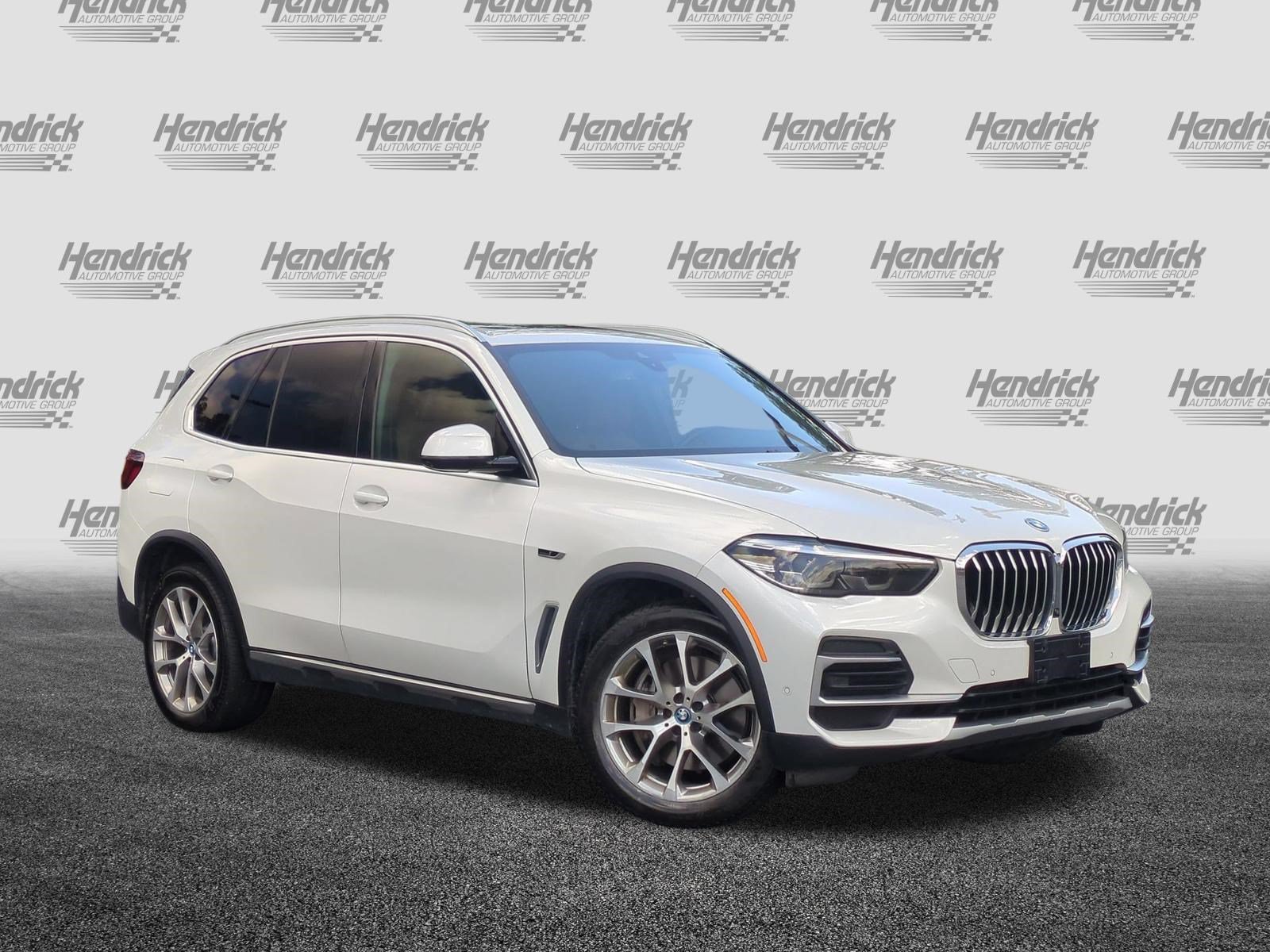 Used 2022 BMW X5 xDrive45e w/ Climate Comfort Package AWD/4WD image 2