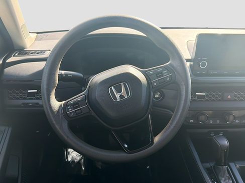 Used 2025 Honda Accord SE image 17