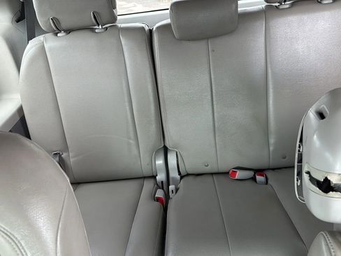 Used 2014 Toyota Sienna LE image 30