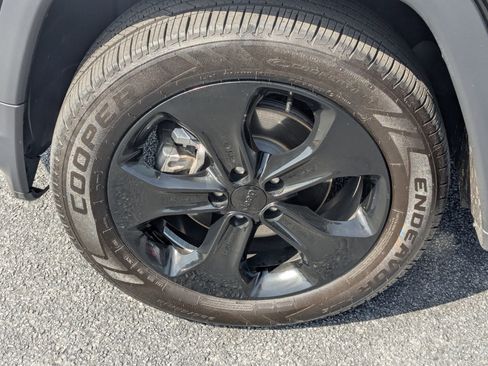 Used 2020 Jeep Compass Latitude image 10