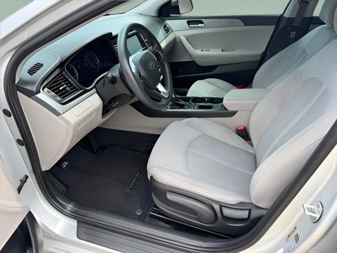 Used 2019 Hyundai Sonata SE FWD image 9
