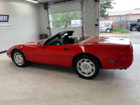Used 1996 Chevrolet Corvette Convertible image 14