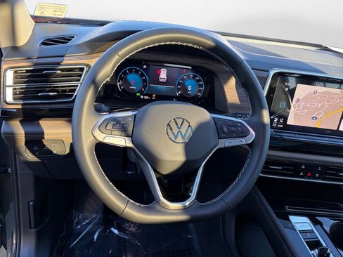 New 2026 Volkswagen Atlas SEL image 10