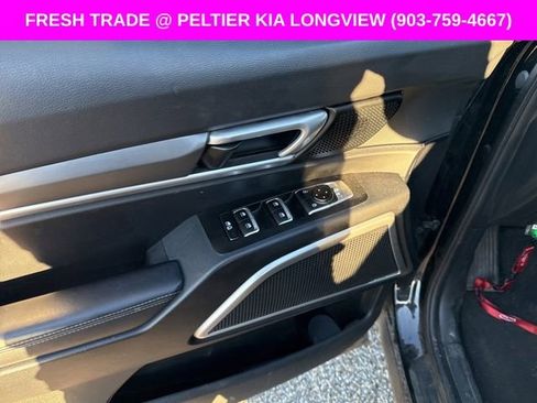 Used 2022 Kia Telluride LX image 21