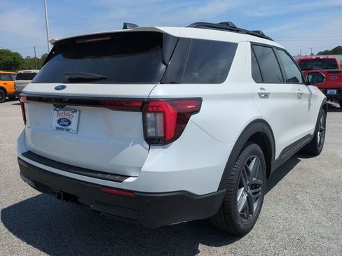 New 2026 Ford Explorer ST-Line RWD image 4