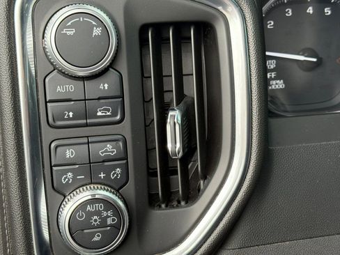 Used 2019 GMC Sierra 1500 SLT AWD/4WD image 40
